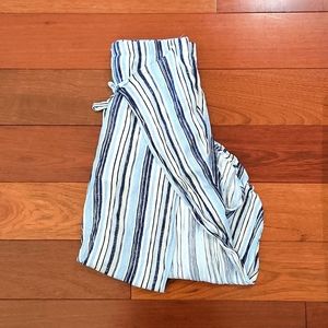 BCX Blue/white striped wide flowy pants with front tie. Size L.